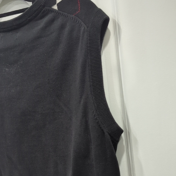 Croft & Barrow Black and White V-Neck Sweater - Picture 6 of 6